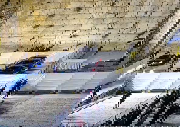 ראש הממשלה בנימין נתניהו ורעייתו ביקרו בכותל