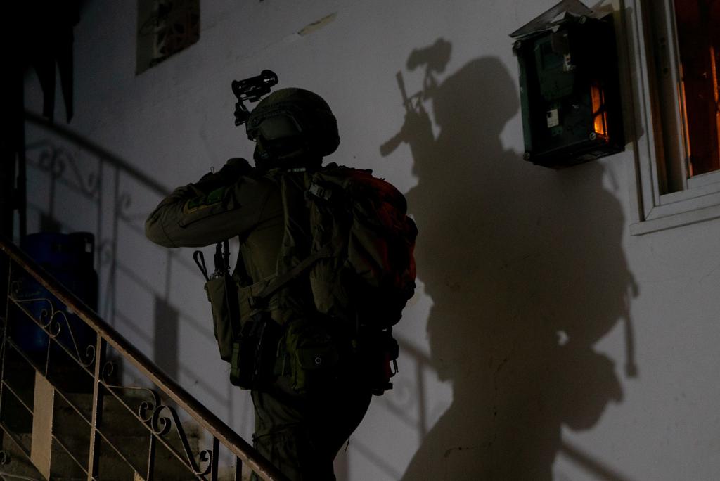 שמונה מבוקשים נעצרו הלילה; צה"ל מצמצם כוחות ביהודה ושומרון