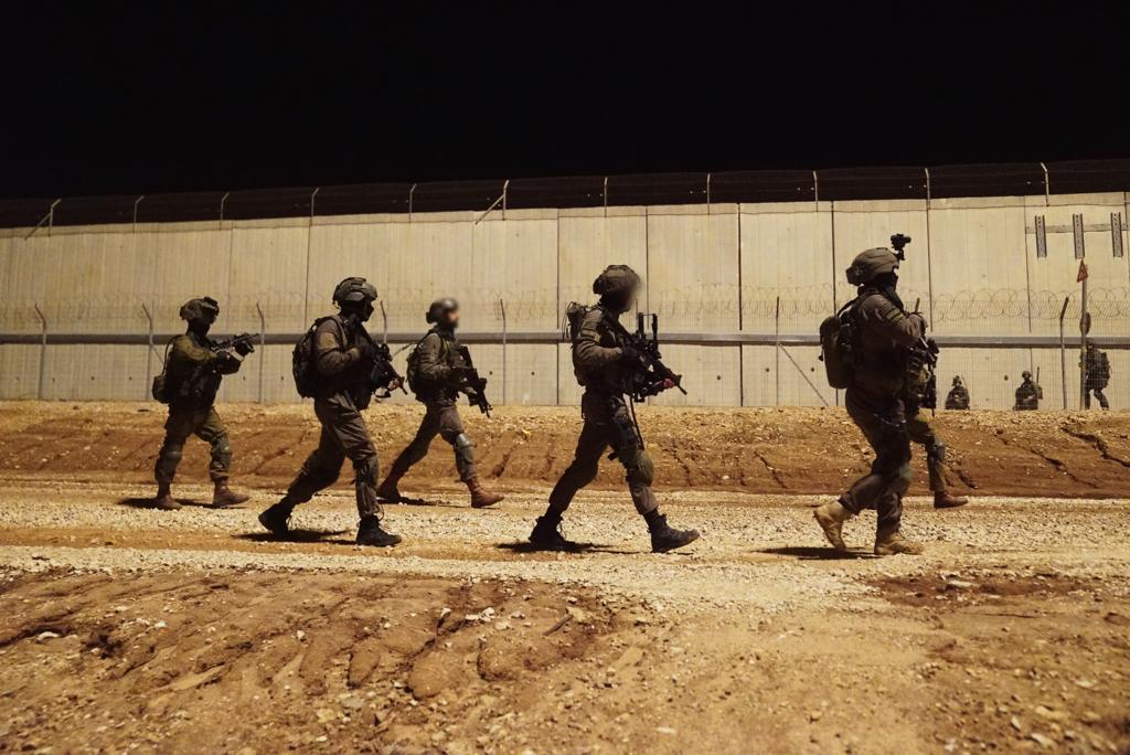 שמונה מבוקשים נעצרו הלילה; צה"ל מצמצם כוחות ביהודה ושומרון