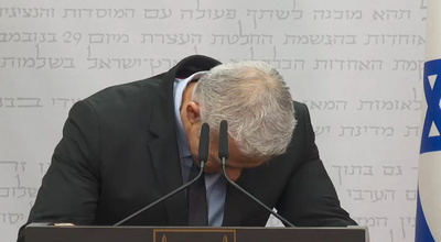 צפו: איך יאיר לפיד הגיב כשקראו לו "ראש הממשלה"?