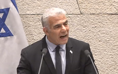 הותר הרסן. יאיר לפיד נואם ומסית במליאה