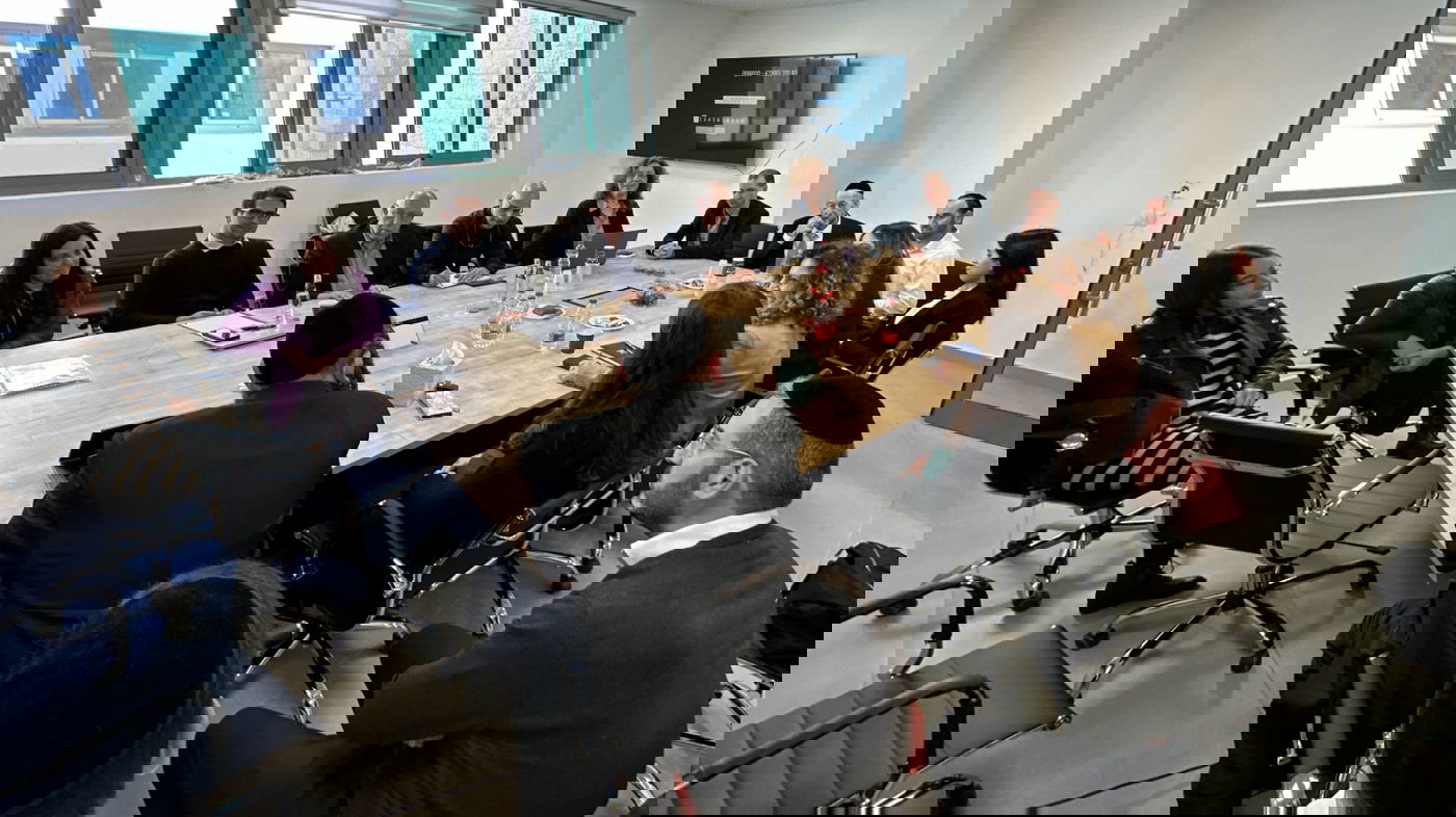 סגן השר מקלב קיים ישיבת עבודה ראשונה במשרדו