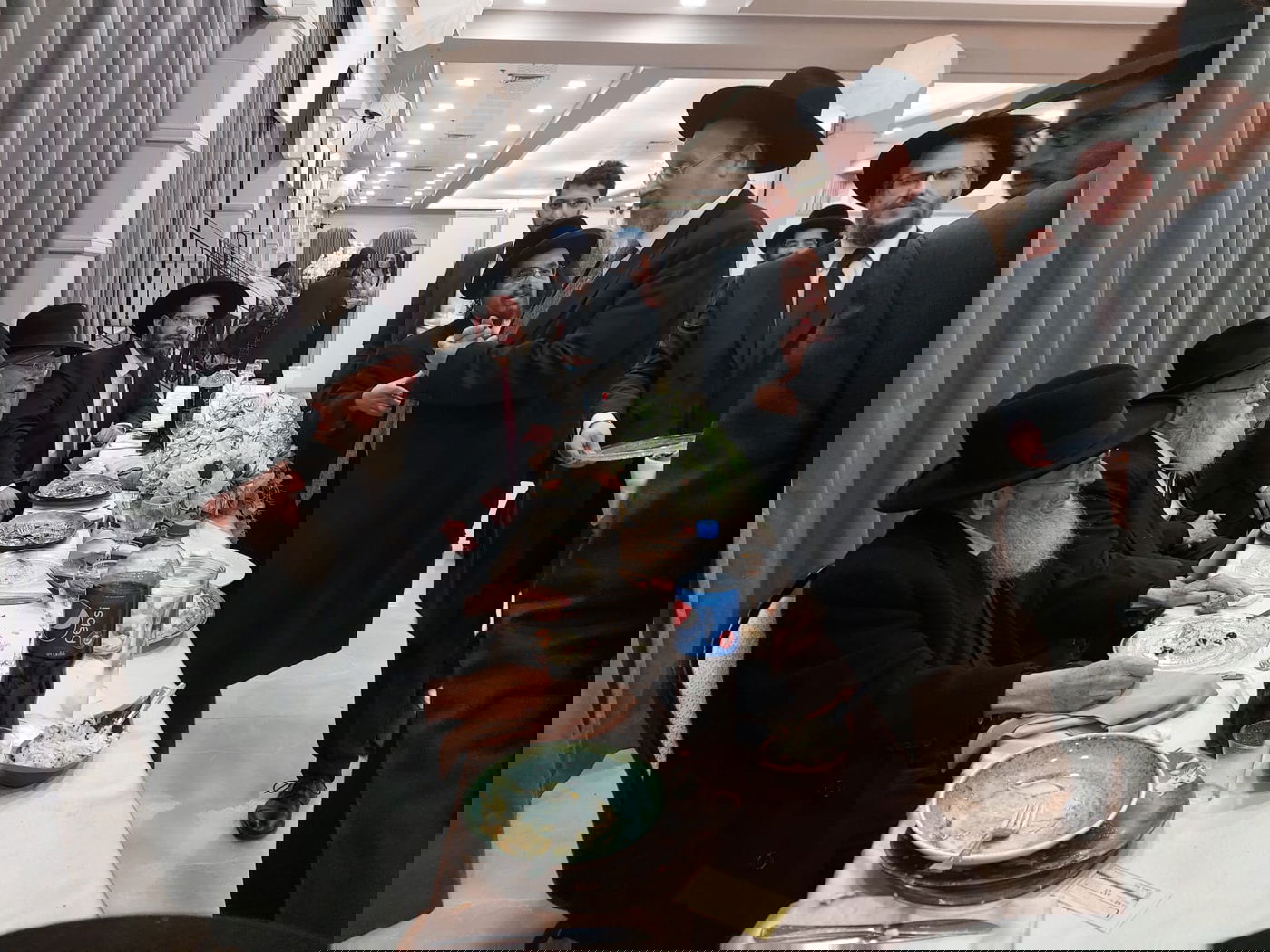 תיעוד: חבר 'המועצת' שהחלים, חגג בחתונת נכדו