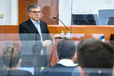 פילבר בעדותו במשפט נתניהו