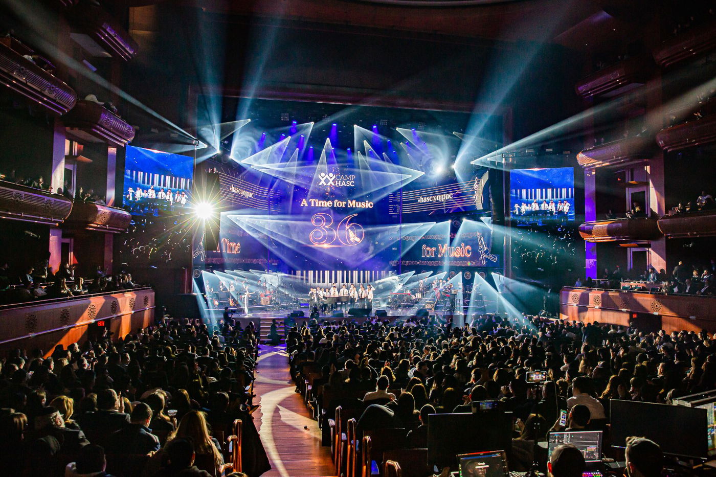 האסק 36: צפו בתיעוד מהמופע היוקרתי והנוצץ