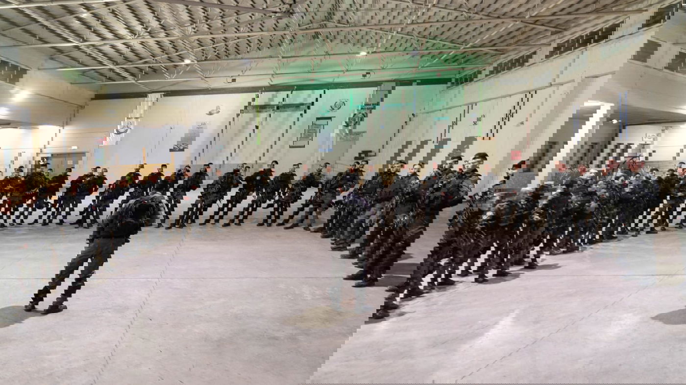 הניחו מטעני חבלה סמוך לגדר הביטחון - ונעצרו