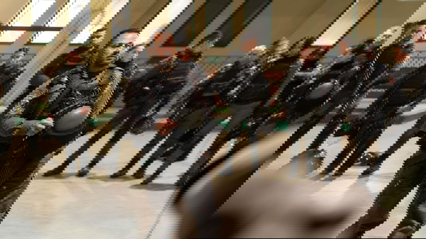 הניחו מטעני חבלה סמוך לגדר הביטחון - ונעצרו