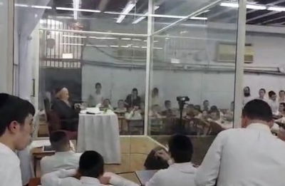"חסרה כעת ההשפעה"; כך פתח ראש הישיבה את השיעור