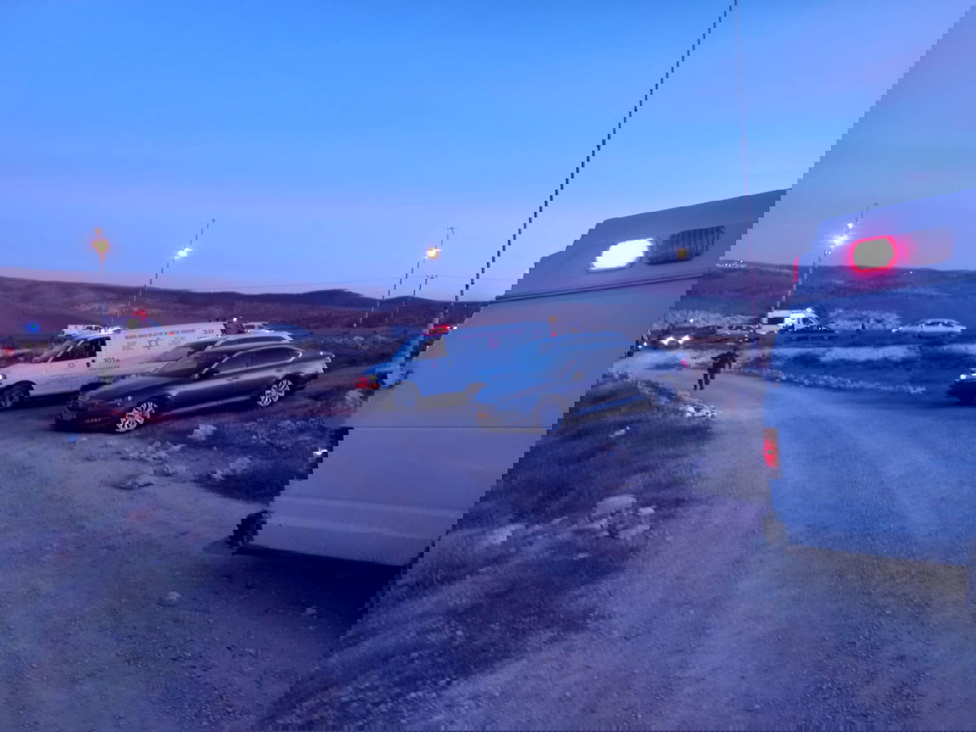 הר חברון: צעיר נפצע בינוני מדקירה, המחבל נורה וחוסל