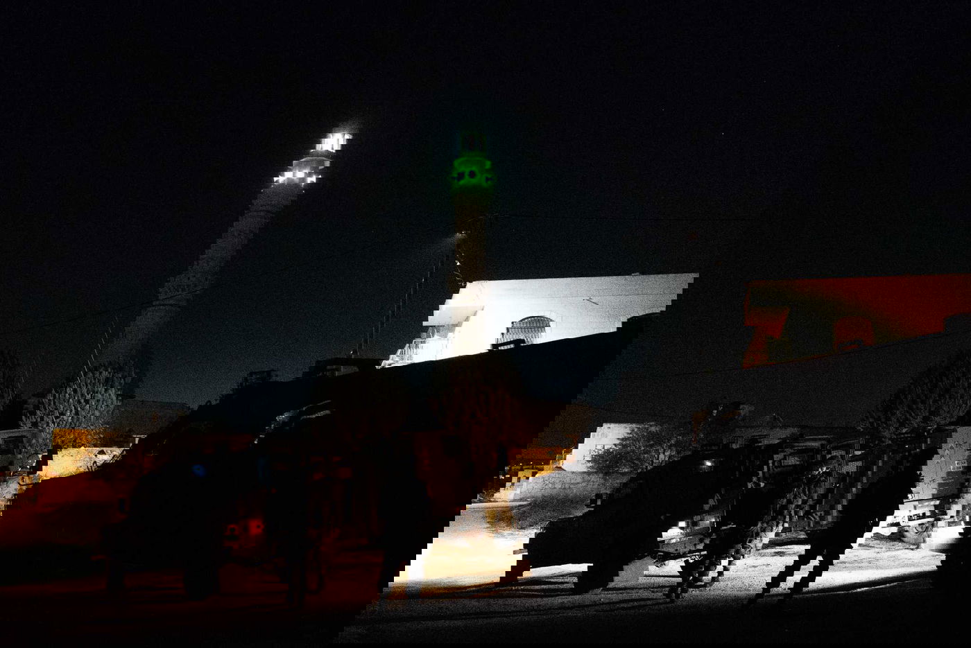 תחת מטענים ואבנים: כוחות צה"ל עצרו 16 מבוקשים | תיעוד