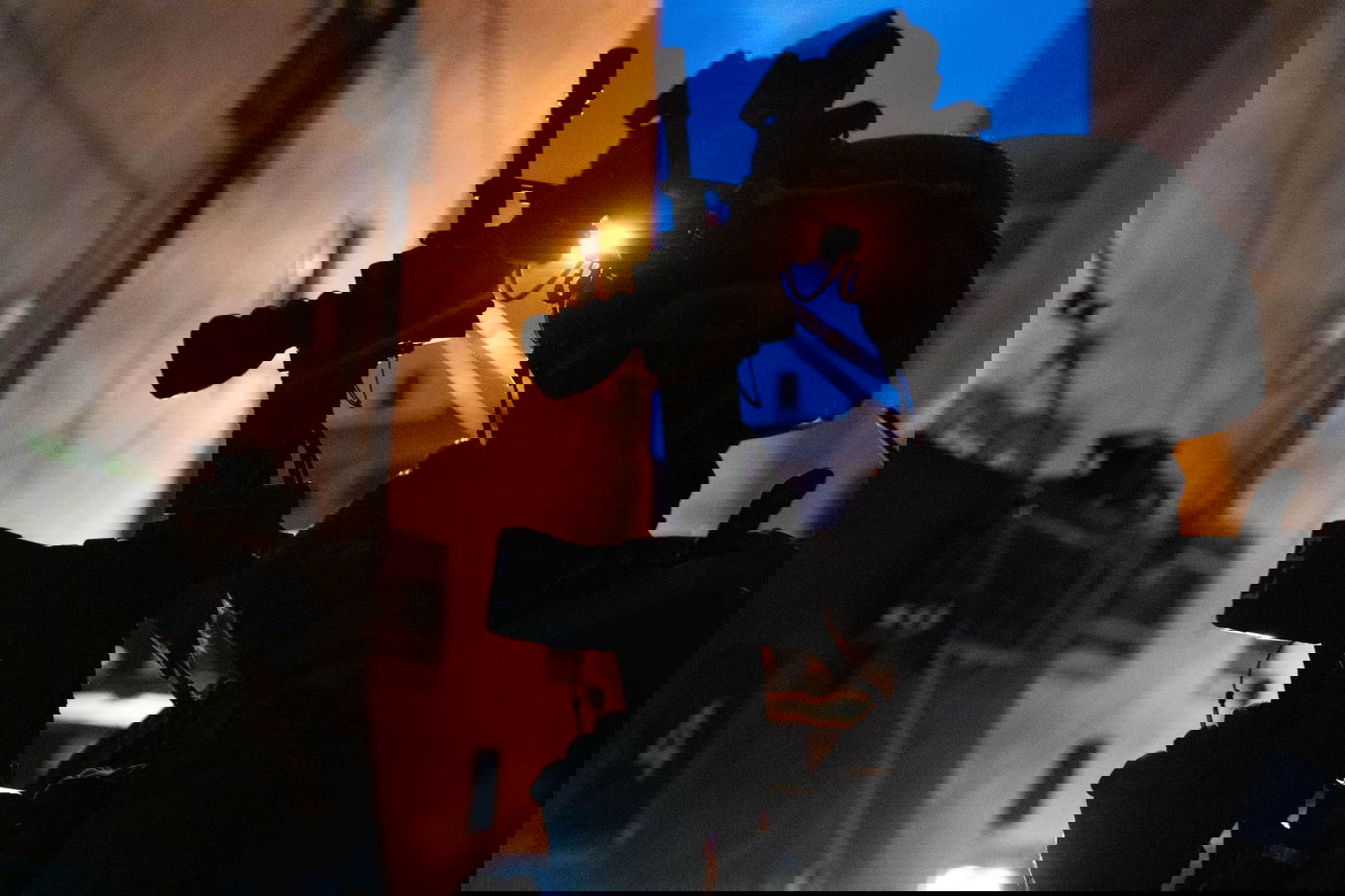 תחת מטענים ואבנים: כוחות צה"ל עצרו 16 מבוקשים | תיעוד