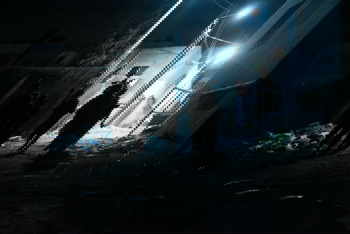 במחנה הפליטים: פלסטינים השליכו בלוקים על חיילים