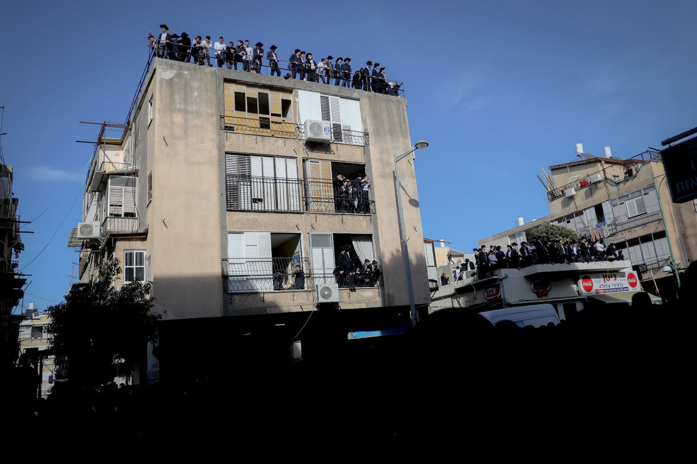 צלם 'כיכר' מגיש גלרית סיכום מהלווית הגר"ש בעדני זצ"ל