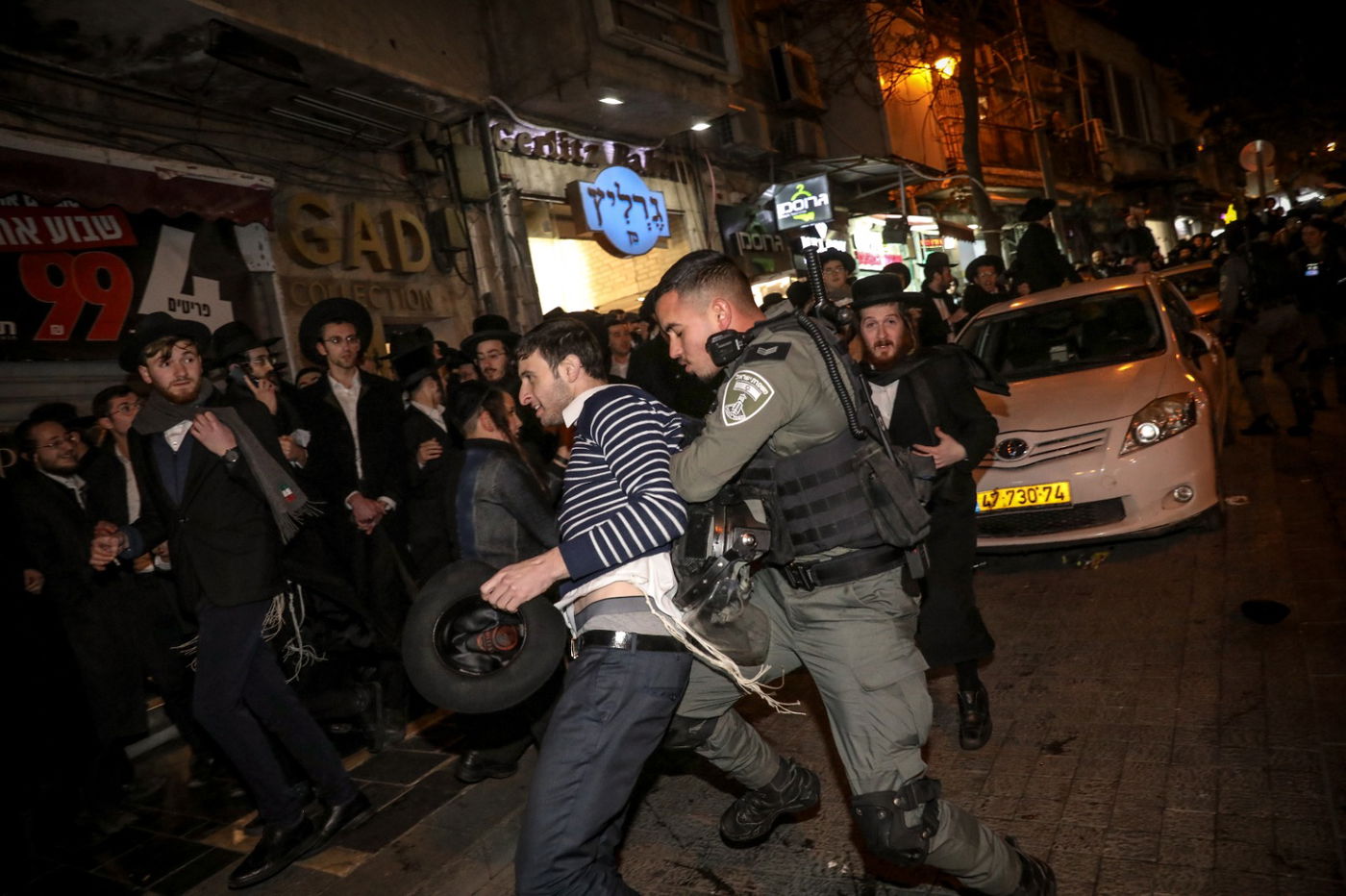 תיעוד מסכם: ההפגנה הסוערת הערב נגד חנות הסלולר בירושלים