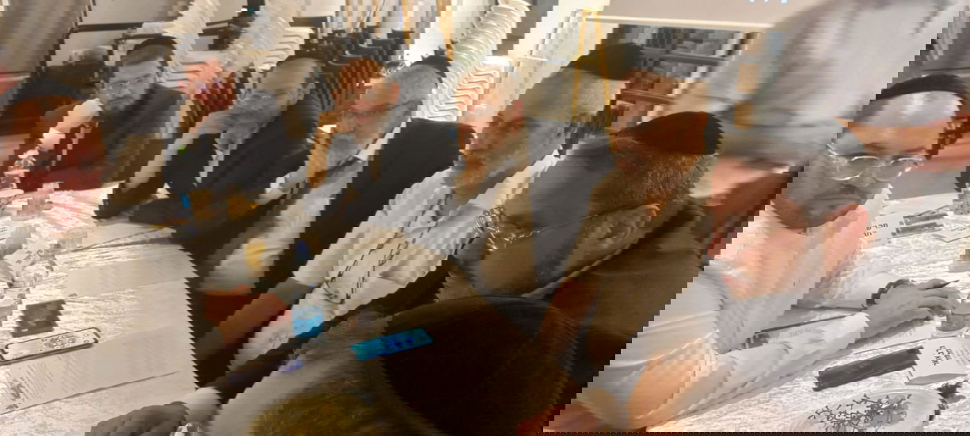 מפגש חברי ועדת ההיגוי של "נוער בסיכוי"