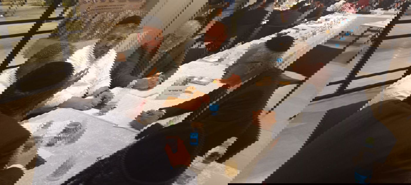 מפגש חברי ועדת ההיגוי של "נוער בסיכוי"