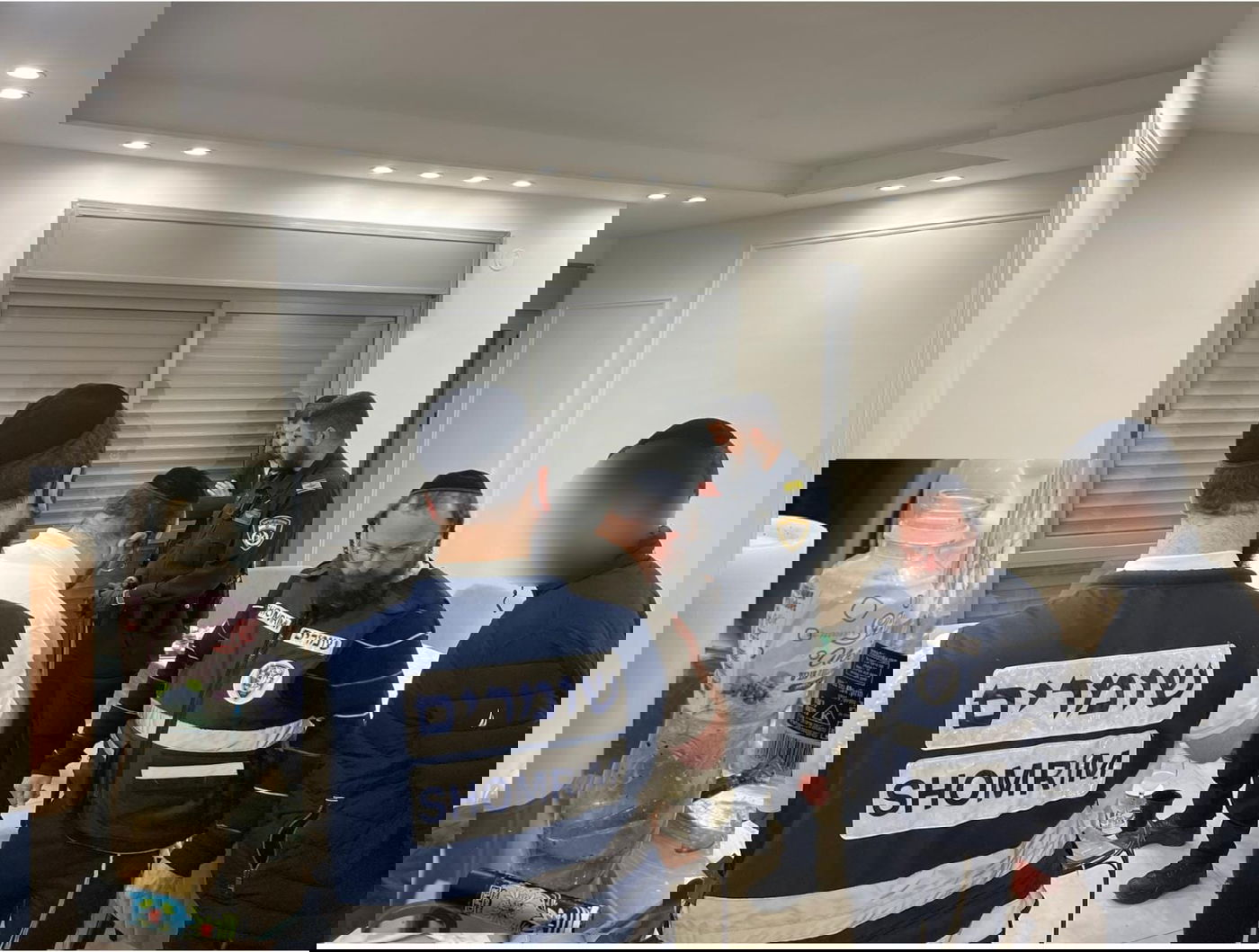 פורץ סדרתי נתפס על חם בתוך דירת מגורים | תיעוד