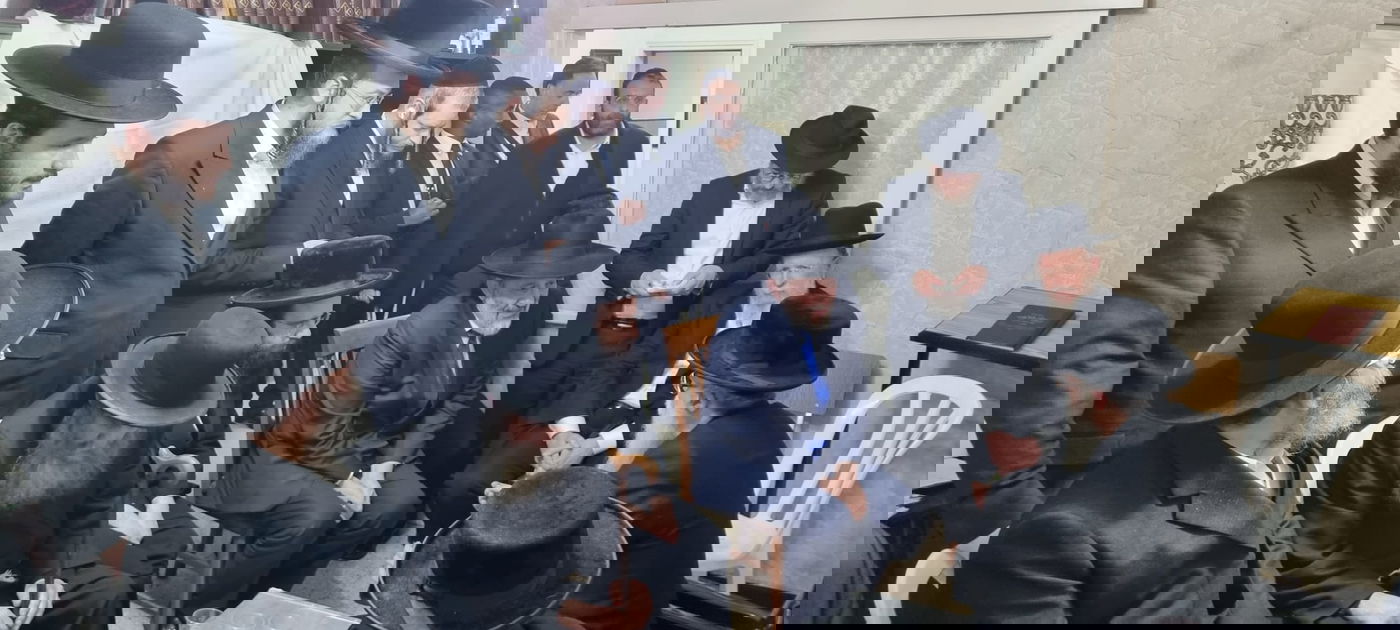 אדמו"רים ורבנים לצד שרים, ח"כים ואישי ציבור ניחמו את מנכ"ל ומייסד 'עלה' הרב יהודה מרמורשטיין