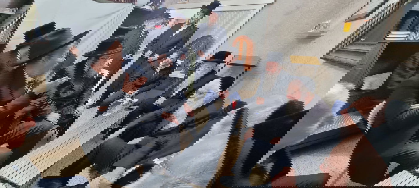 אדמו"רים ורבנים לצד שרים, ח"כים ואישי ציבור ניחמו את מנכ"ל ומייסד 'עלה' הרב יהודה מרמורשטיין