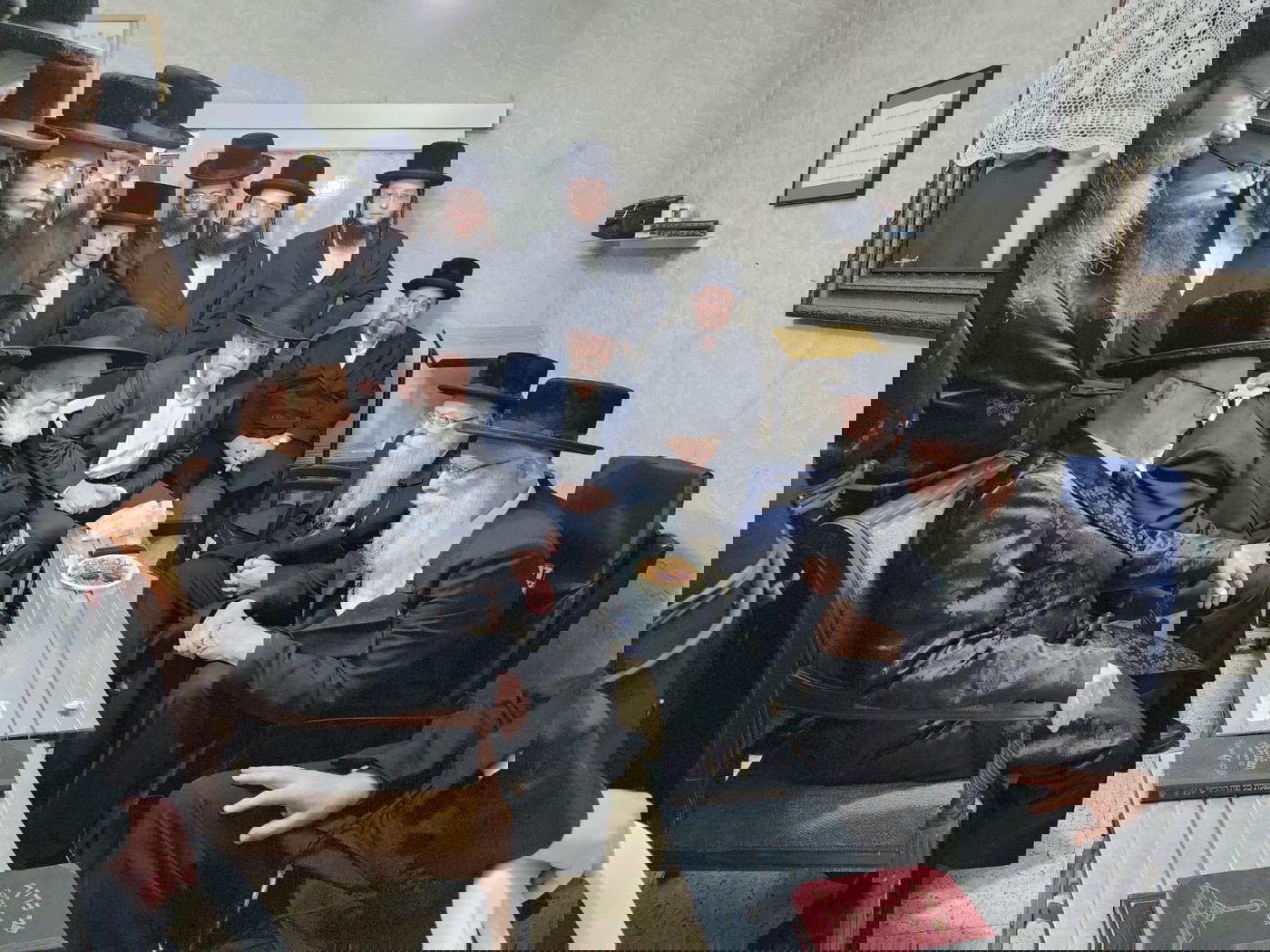 אדמו"רים ורבנים לצד שרים, ח"כים ואישי ציבור ניחמו את מנכ"ל ומייסד 'עלה' הרב יהודה מרמורשטיין