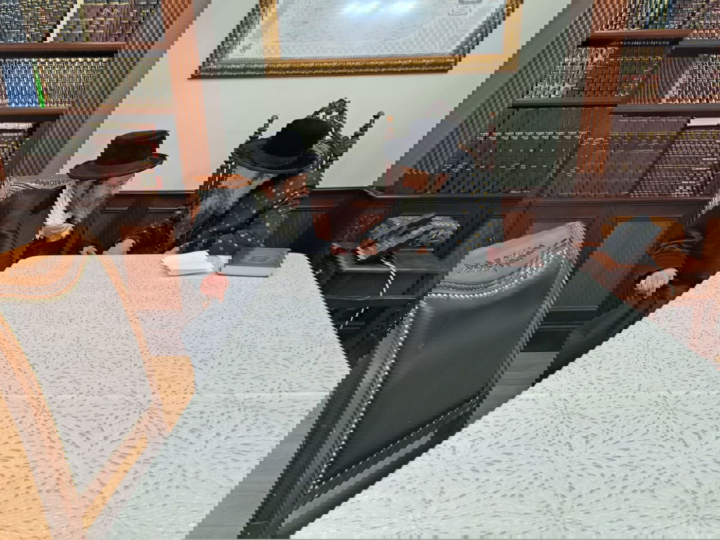 גאב"ד זוועהיל בביקור בארה"ב | תיעוד מיוחד