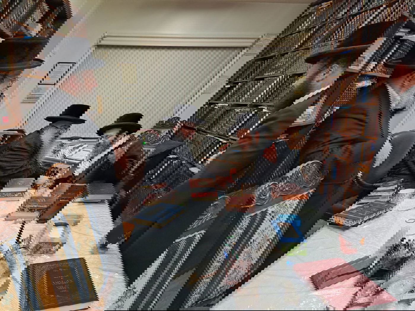 גאב"ד זוועהיל בביקור בארה"ב | תיעוד מיוחד