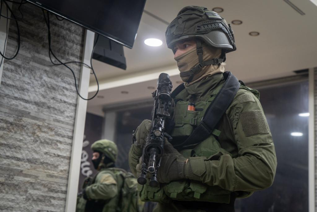 7 מבוקשים נעצרו; עימותים בשכם בכניסת מתפללים לקבר יוסף