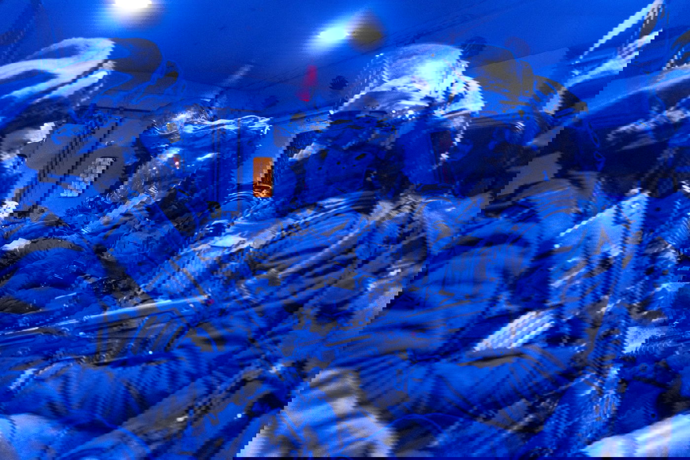 המחבלים ירו לכיוון החיילים ירי מסיבי; חייל צה"ל נפצע