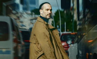 מה עובר על יונתן רזאל? // ביקורת סינגלים