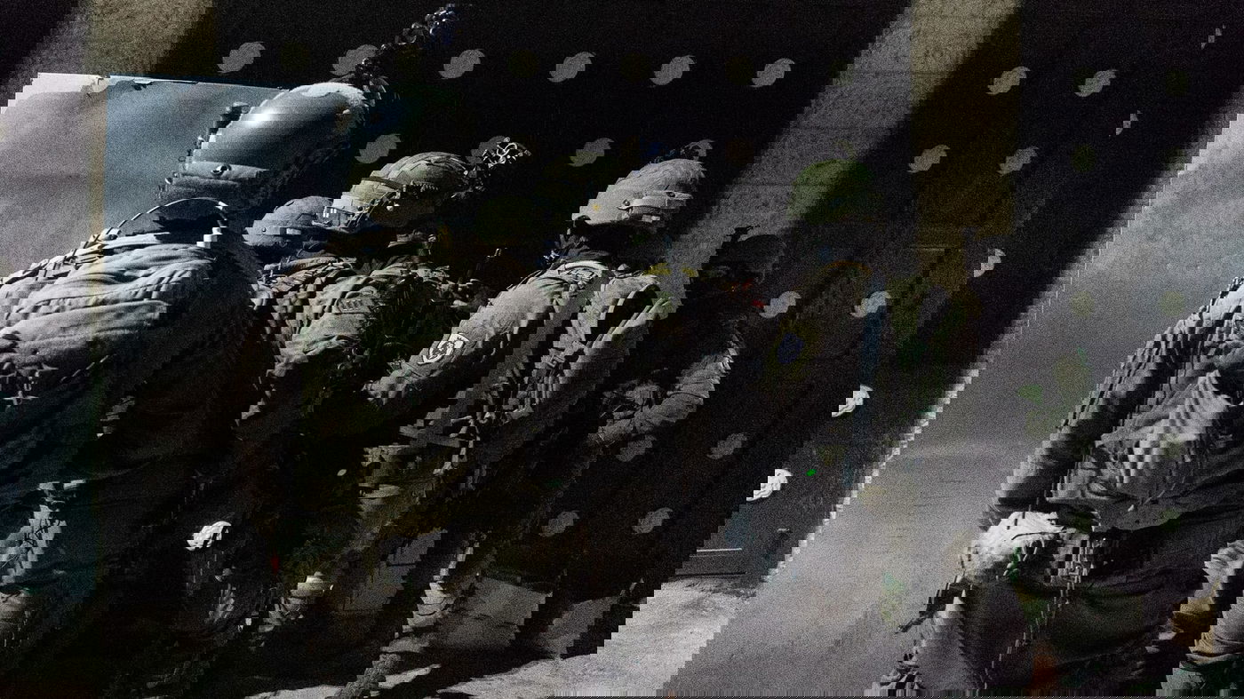 לוחמי צה"ל עצרו שני מבוקשים | צפו בפעילות