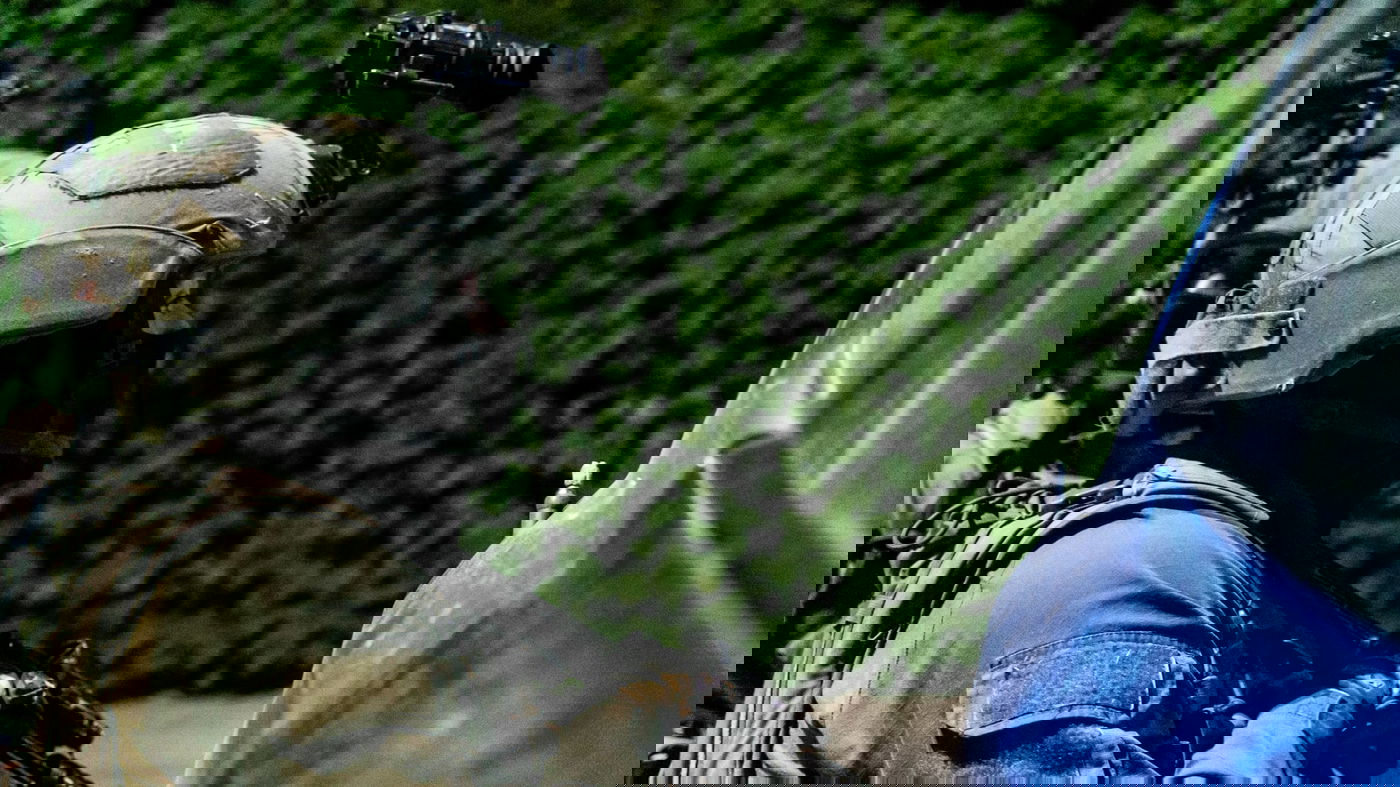 לוחמי צה"ל עצרו שני מבוקשים | צפו בפעילות