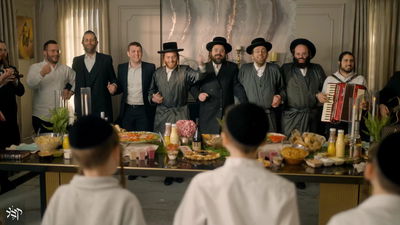 קיבע גרומן מארח את אהרל'ה סמט, שמעון דוידוביץ ויונתן שינפלד: "ראש חודש"