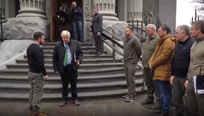 הבכיר הבריטי  נצפה באוקראינה זמן קצר אחרי תחקיר נגדו