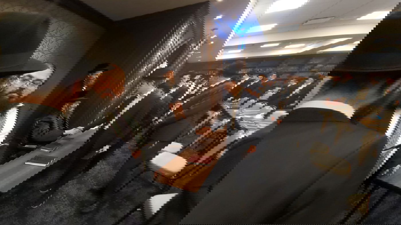 האדמו"ר מקאליב ערך ביקור חיזוק בקהילה היהודית בשיקאגו