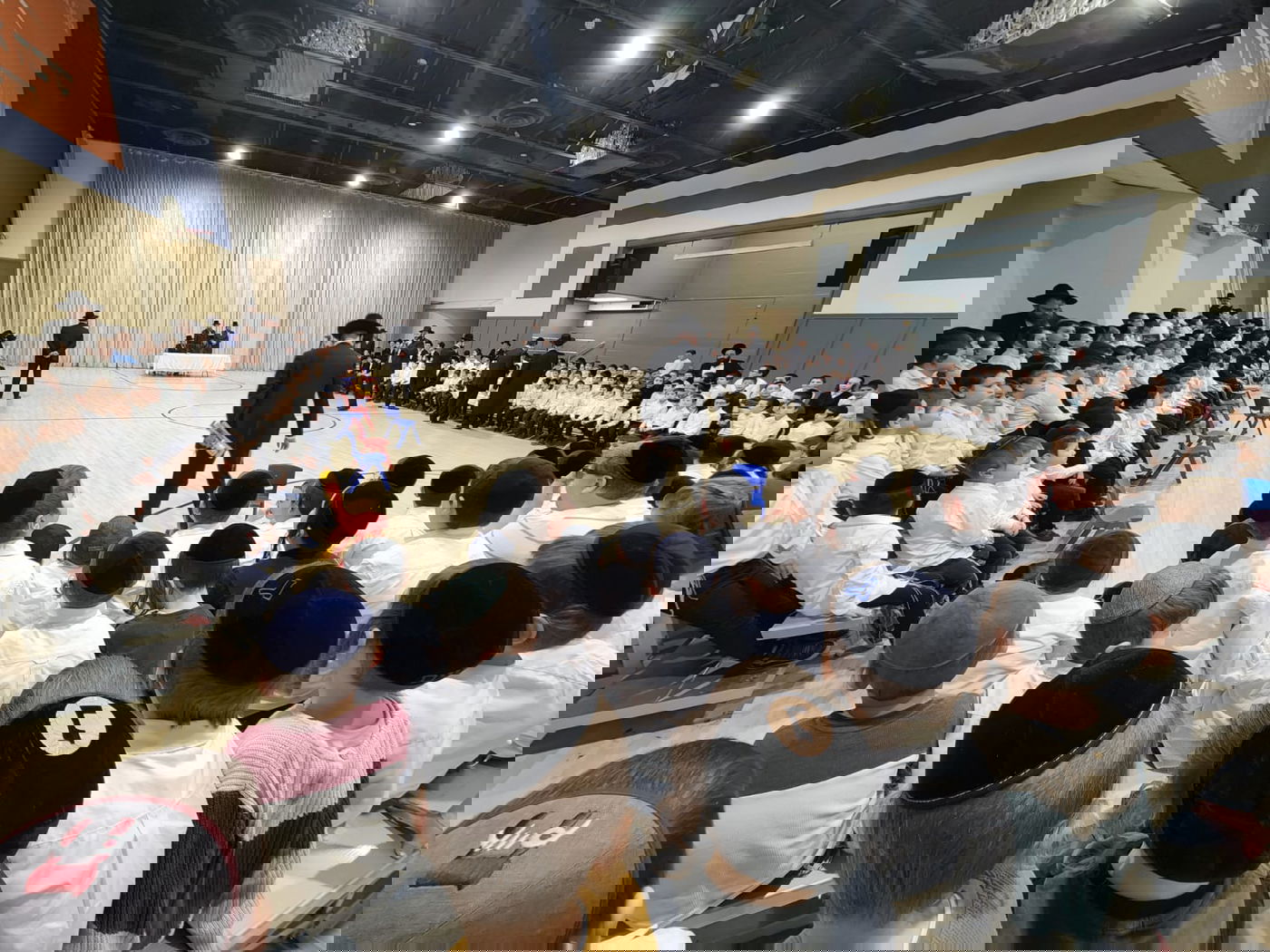 האדמו"ר מקאליב ערך ביקור חיזוק בקהילה היהודית בשיקאגו