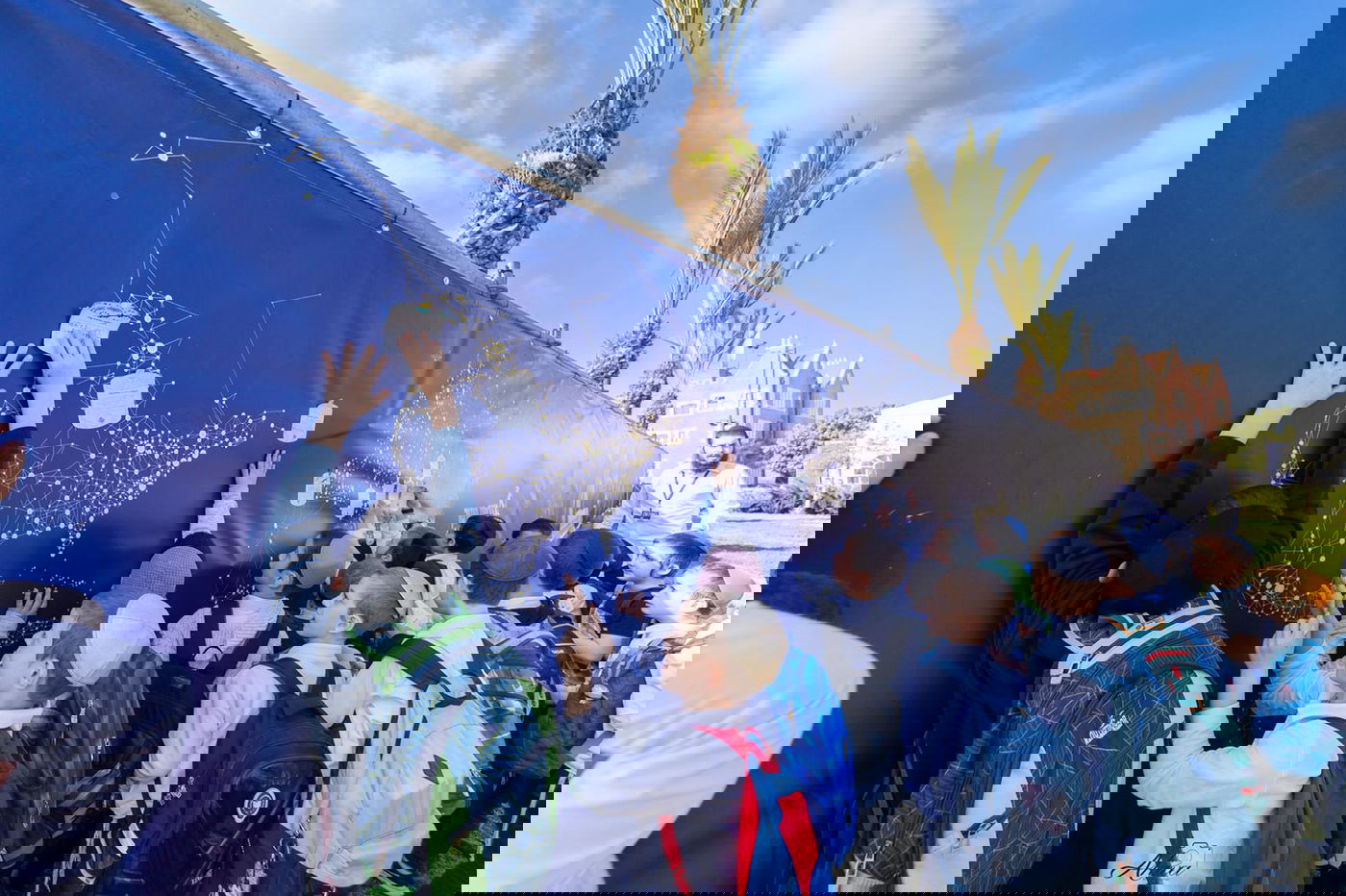 רבבות תלמידי מוסדות חב"ד משתתפים בשרשרת אירועי ענק