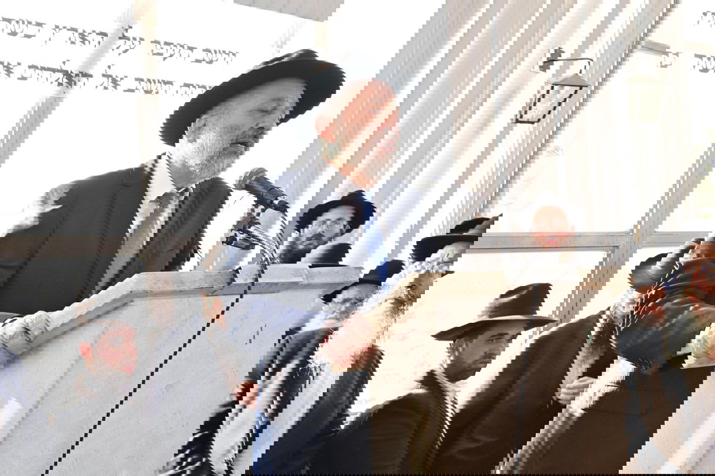 תיעוד: גדולי ישראל ואישי ציבור בהלווית הגר״ש אליטוב זצ״ל