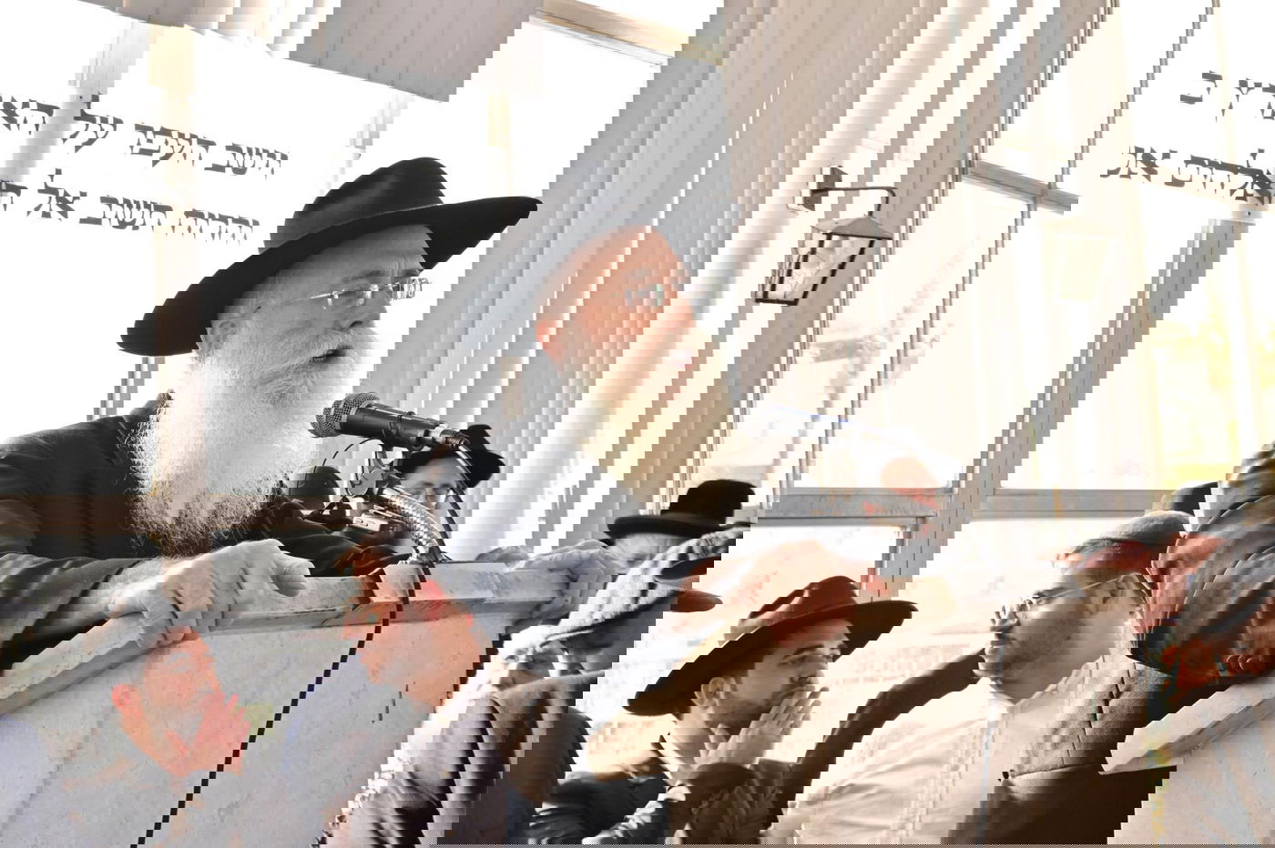 תיעוד: גדולי ישראל ואישי ציבור בהלווית הגר״ש אליטוב זצ״ל