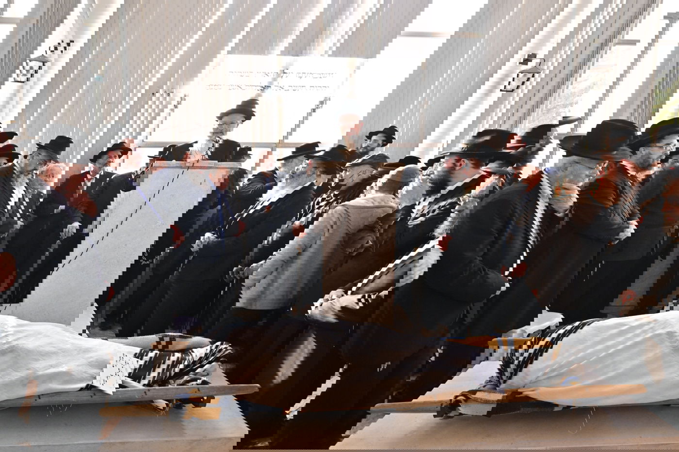 תיעוד: גדולי ישראל ואישי ציבור בהלווית הגר״ש אליטוב זצ״ל