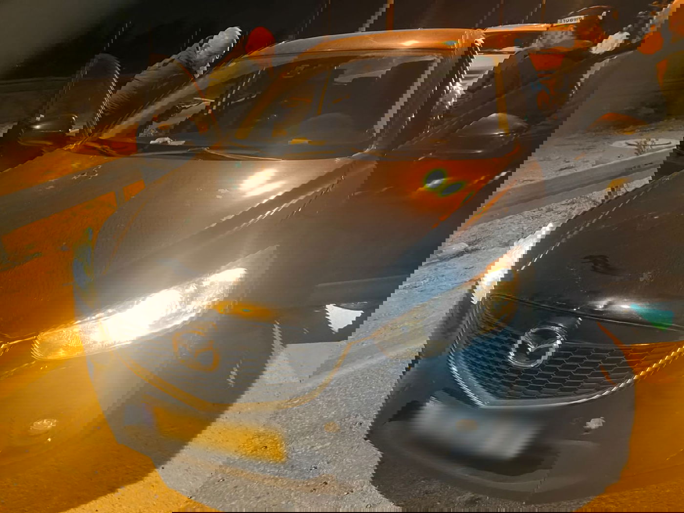 בגלל חלונות שבורים: הגנבים נתפסו ברכבים הגנובים