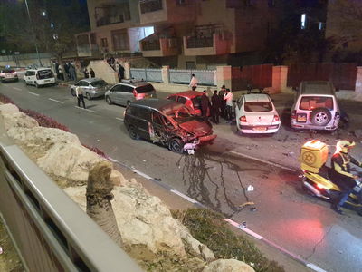 הפגיעה הקשה ברכבים, הלילה באלעד