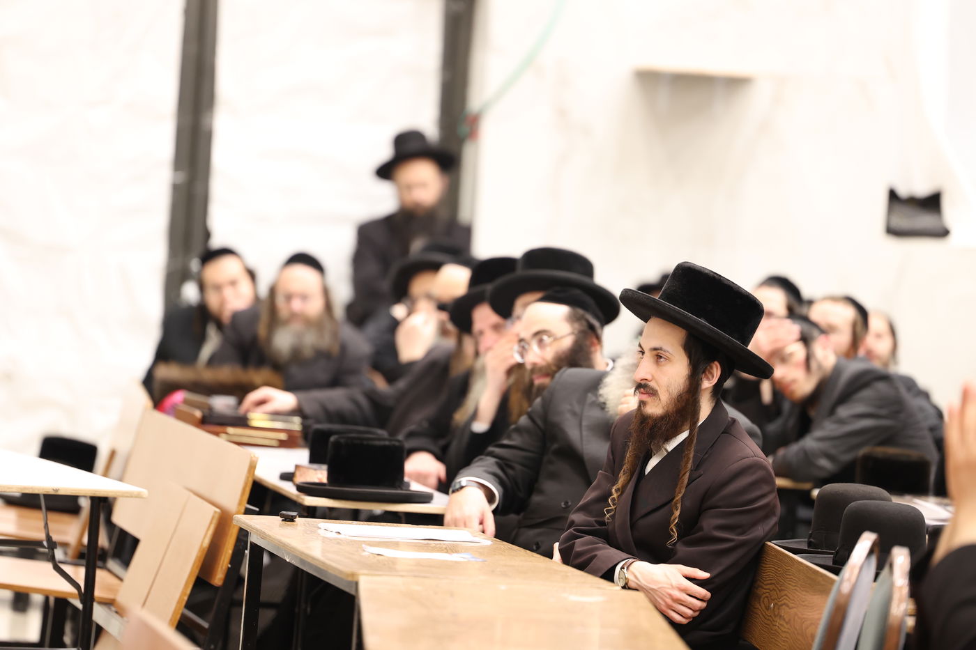 האדמו"ר מסקולען י-ם מסר שיעור תורה בביתר