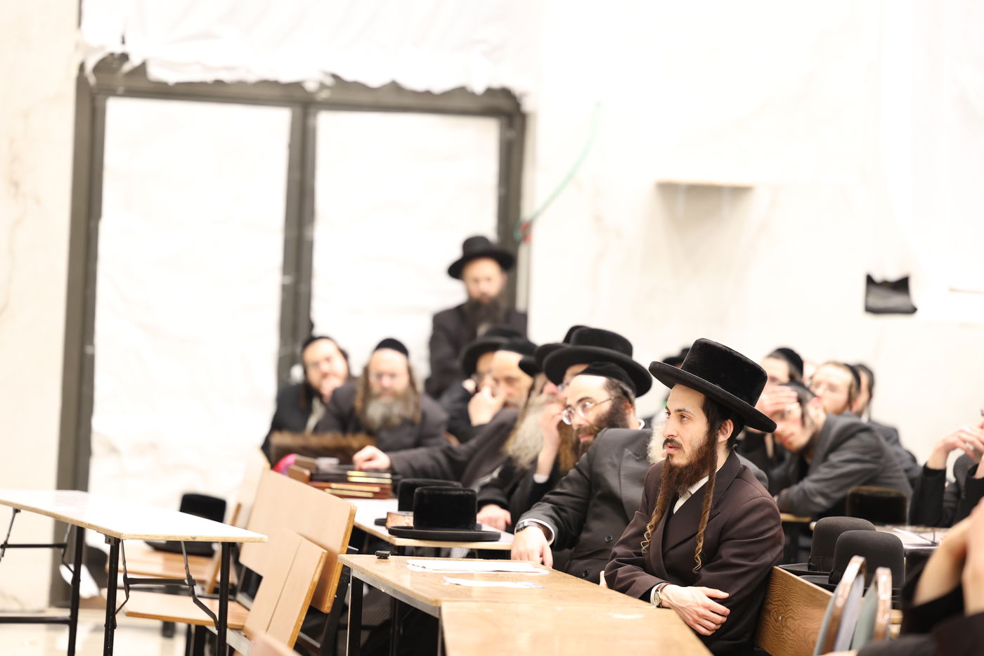 האדמו"ר מסקולען י-ם מסר שיעור תורה בביתר