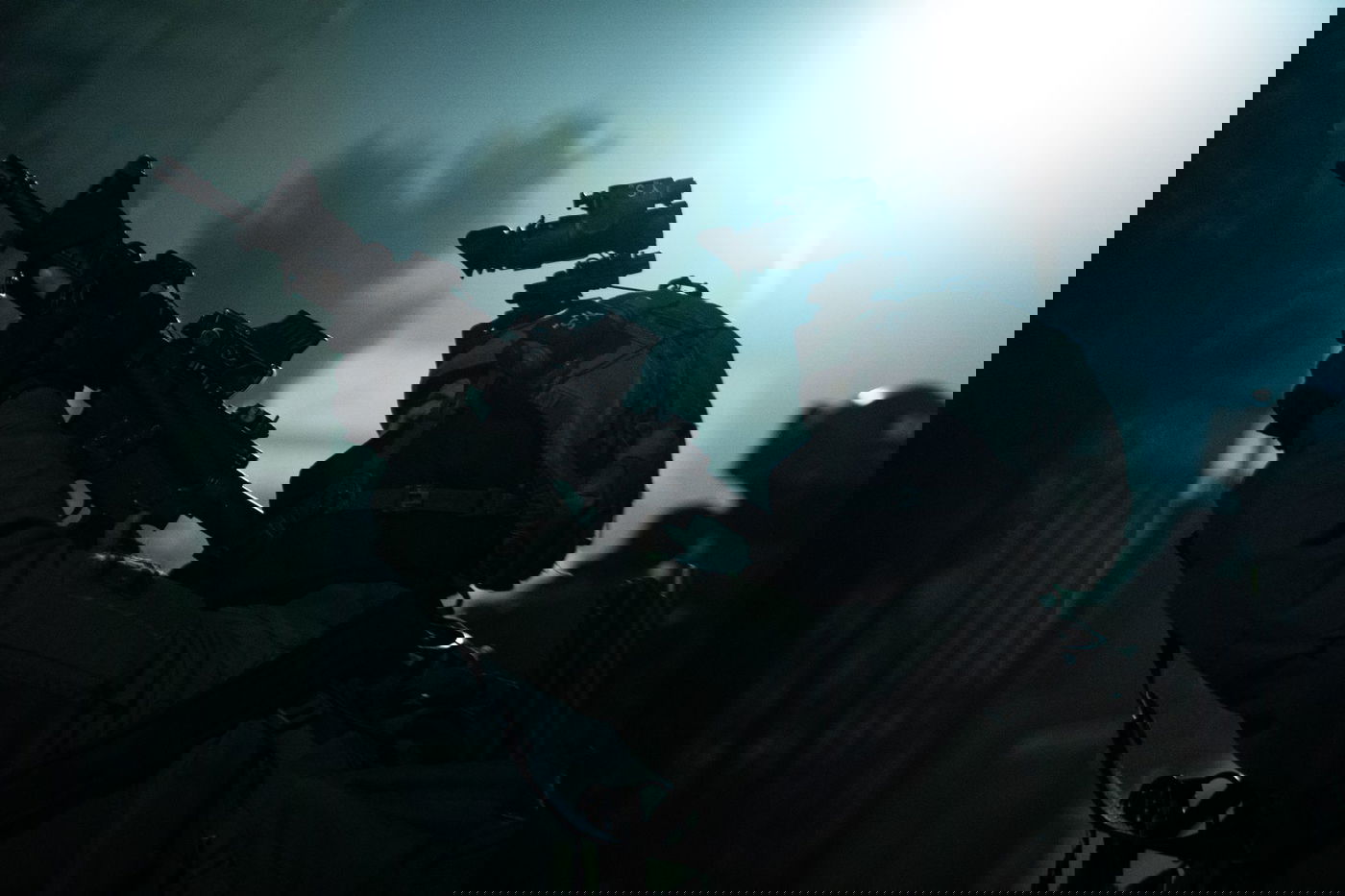 שלושה מבוקשים נעצרו; אחד נתפס עם אקדח • תיעוד