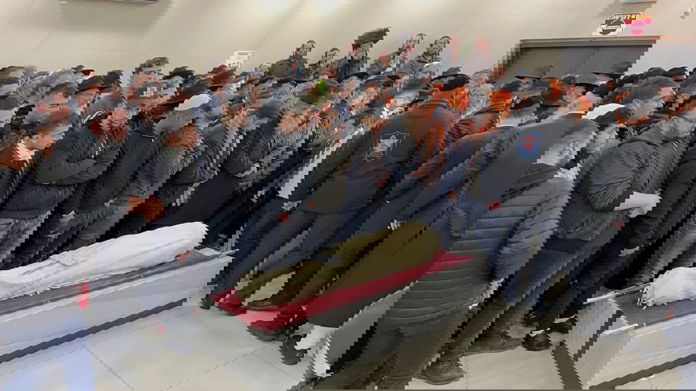 חלק מנרצחי הפיגוע הובאו למנוחות: "נער טהור עיניים שלא חטא"