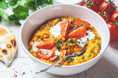 כל מה שאתם צריכים כדי להתנחם: מרק עדשים אדומות עם לימון ושמיר