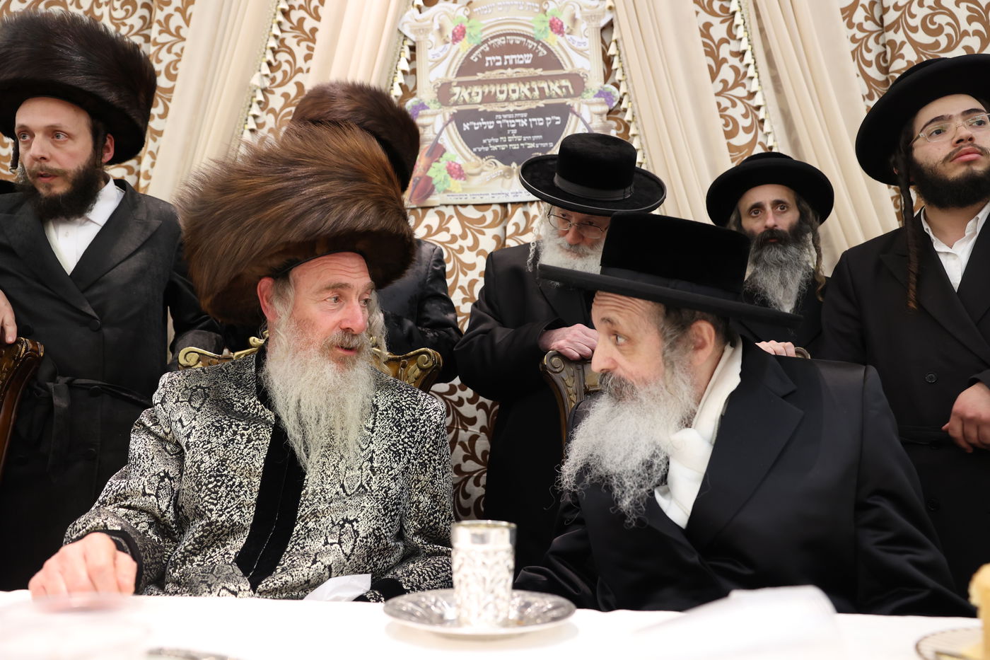 שמחת החתונה לבת האדמו"ר מהארנסטייפל