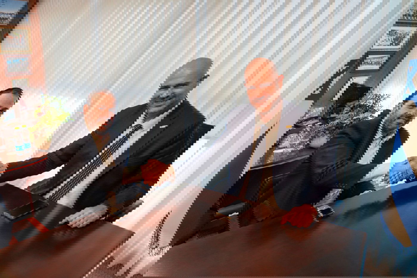 ועדת האתיקה נחנכה בלשכת אוחנה; "לא ועדת צנזורה"