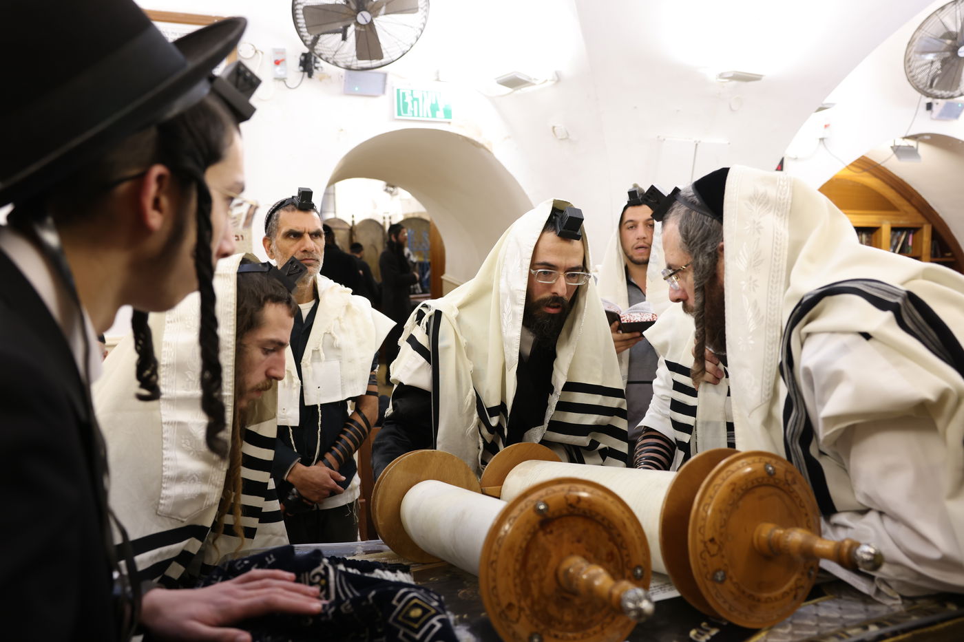 ללא החסידים: האדמו"ר מזוועהיל התפלל שחרית במירון