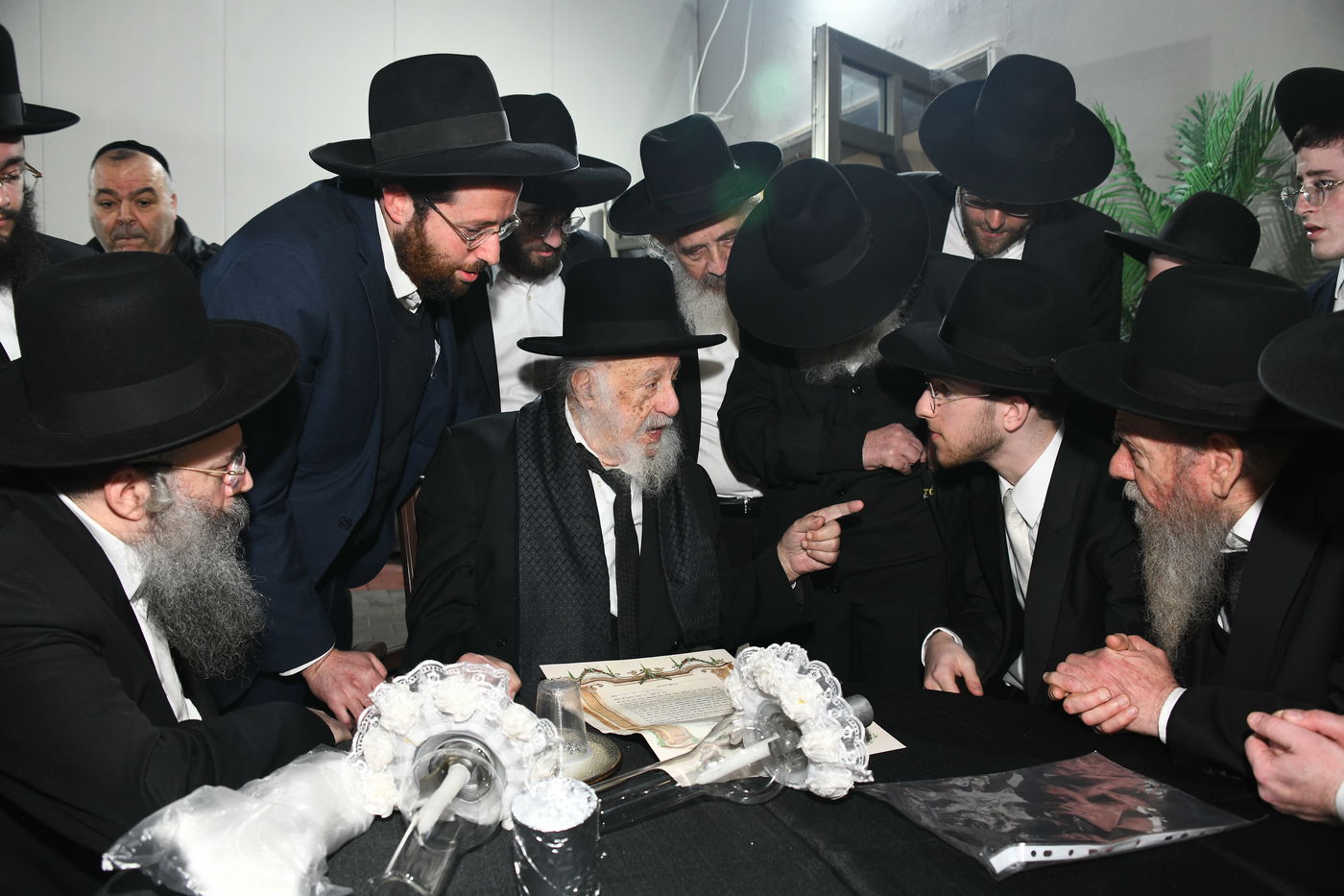 שמחת נישואי נכדת מרן שר התורה זצוק"ל | תיעוד ענק